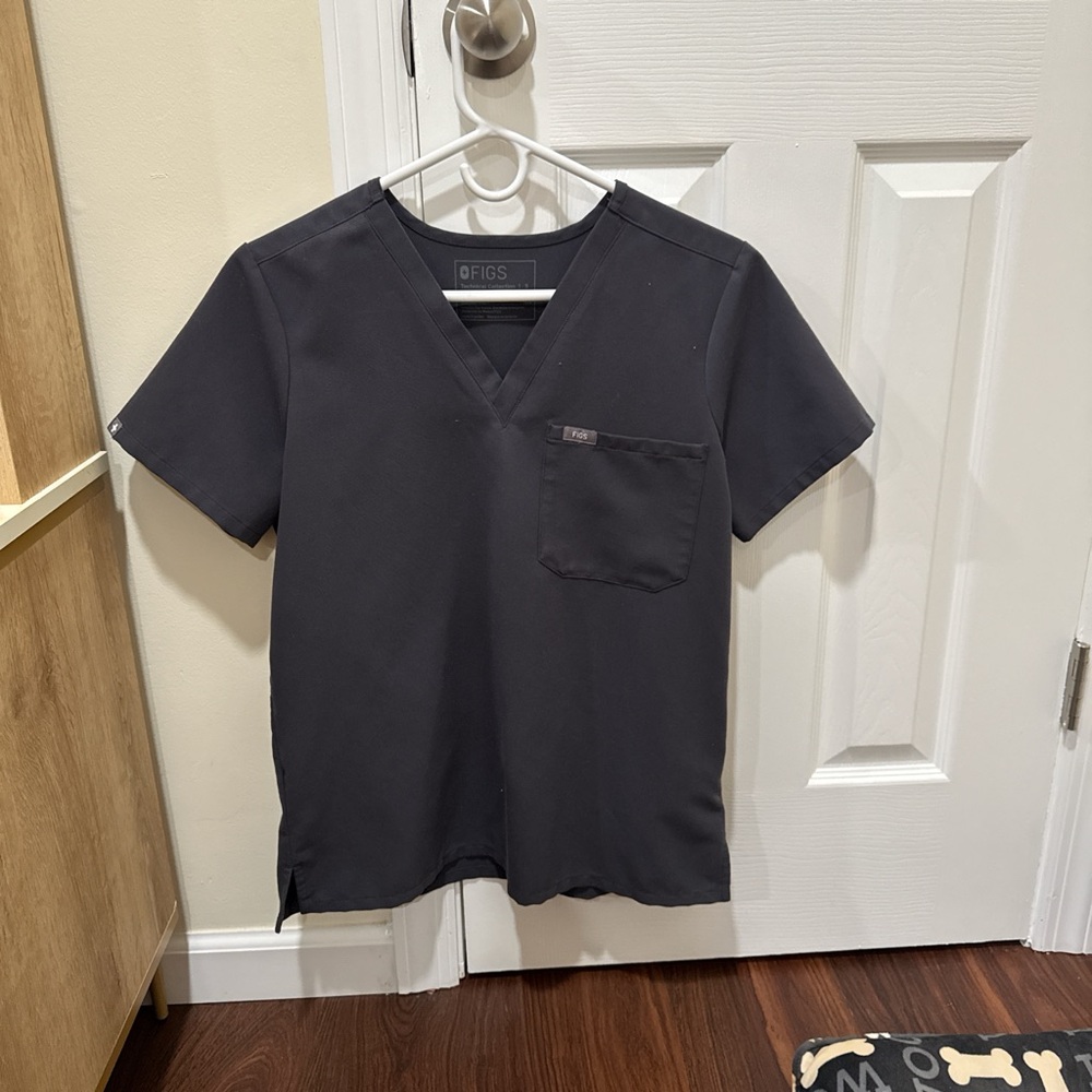Figs Black Scrub Top